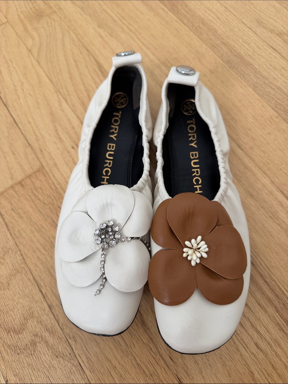 Tory Burch White Leather Ballet Flats with Brown Floral Appliqué